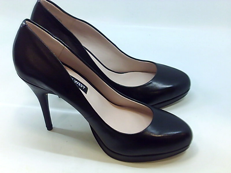 closed toe platform pumps
