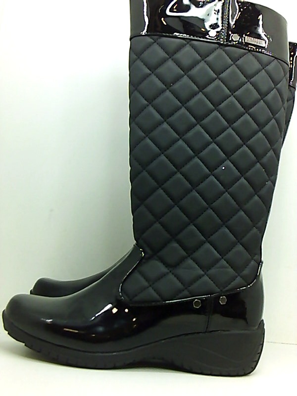closed toe boots