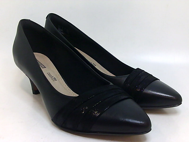 clarks small heel shoes