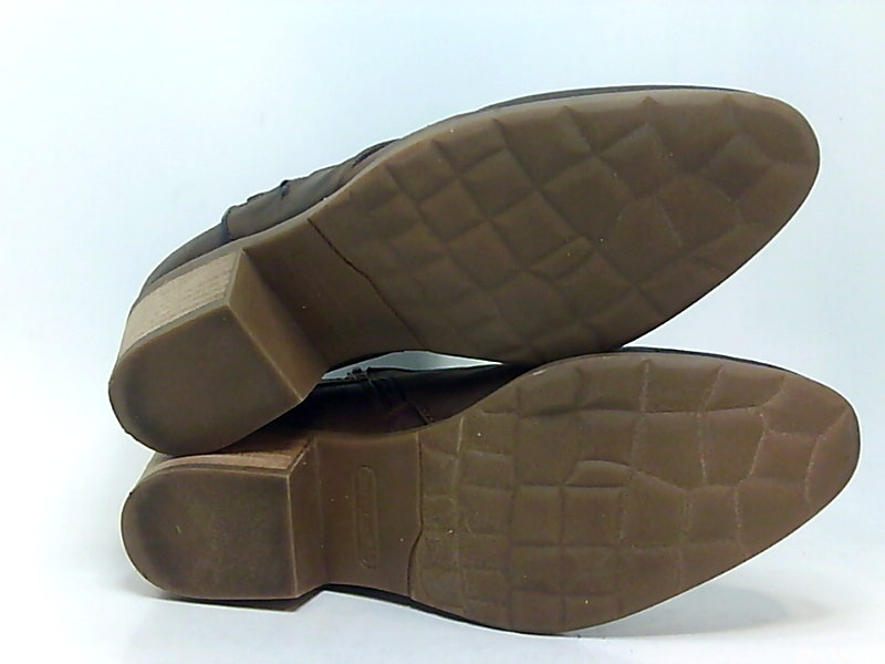 bare traps leather shoes