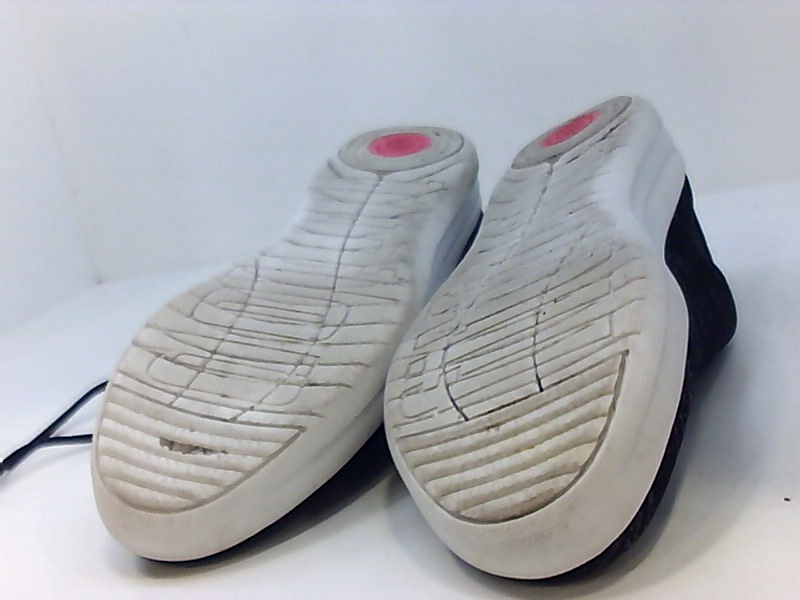 black f sporty uberknit