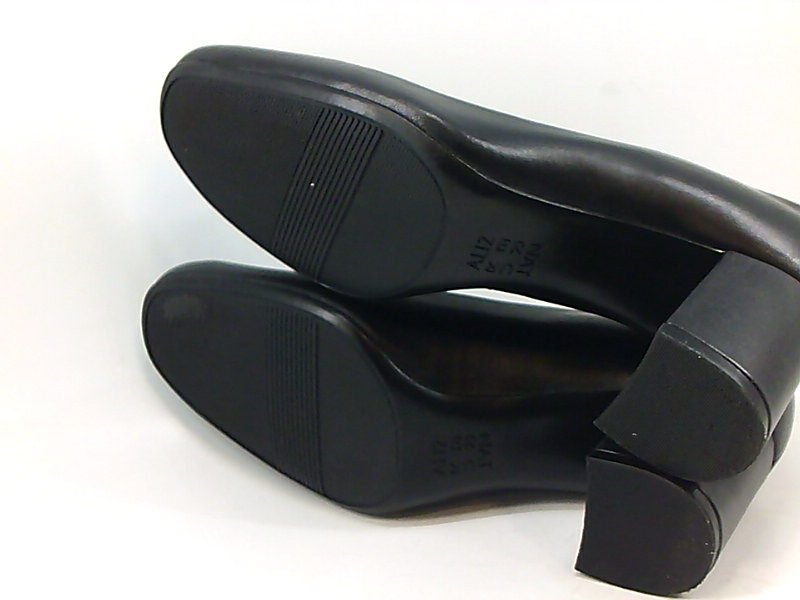 naturalizer whitney pump black patent