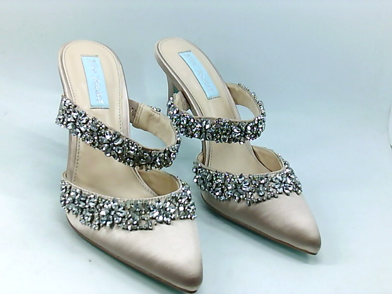 nude pointed mule