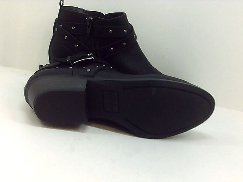 wide toe ankle boots