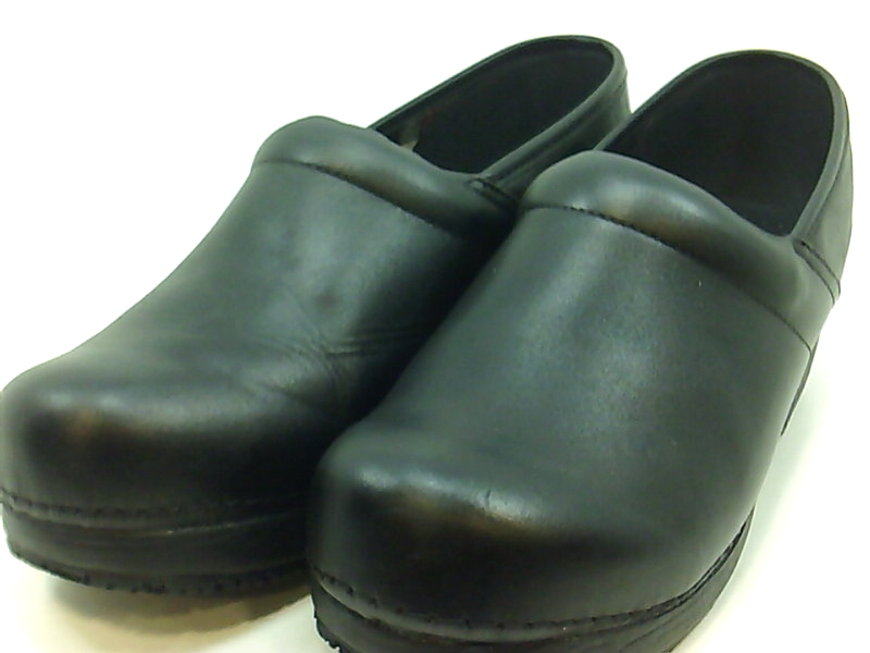 closed toe platform mules