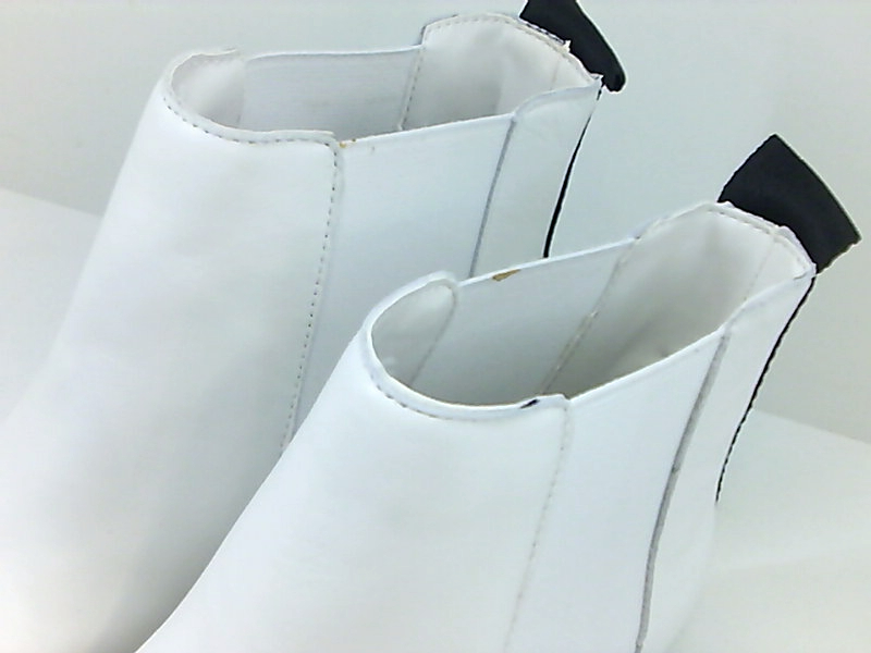 dkny pull on trainers