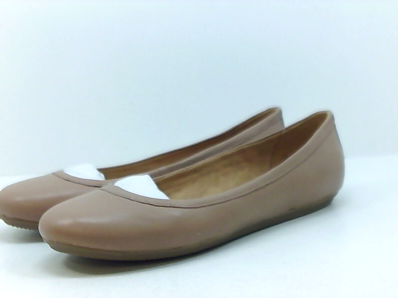 closed toe ballet flats