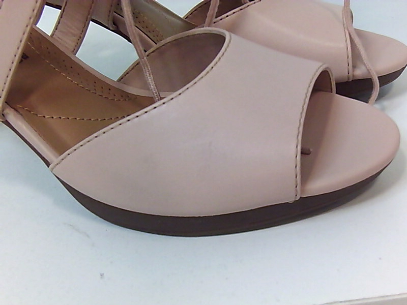 clarks adriel elaina