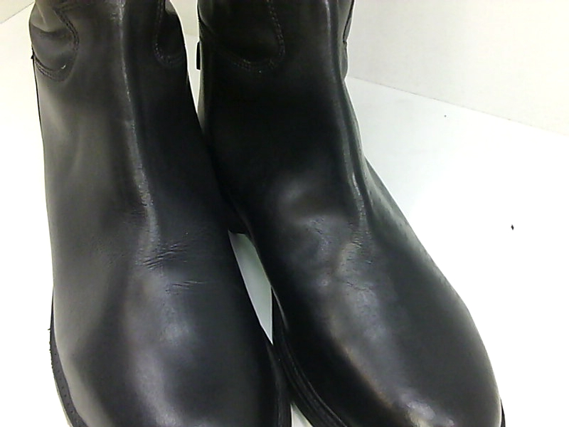 pointed toe trainers