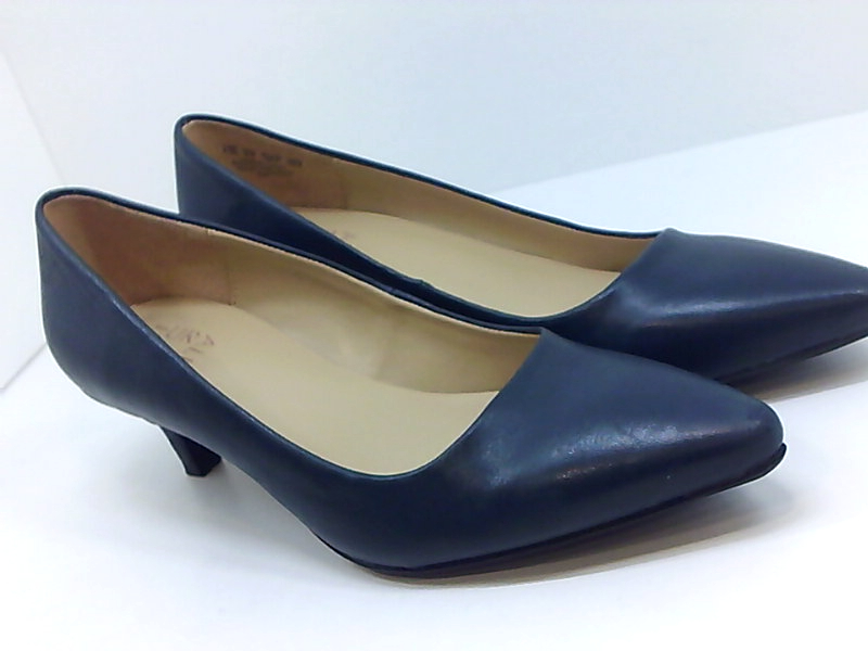 naturalizer navy pumps