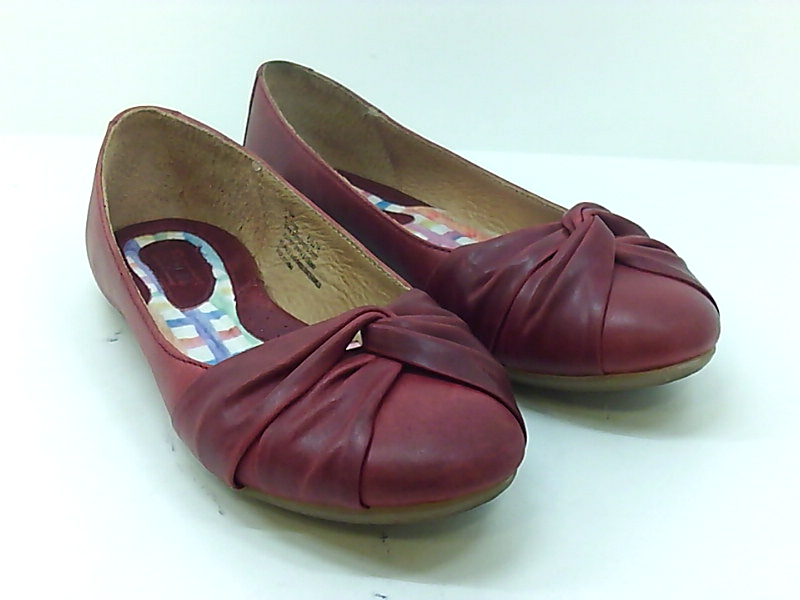 round toe leather flats