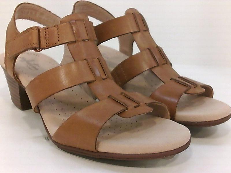 clarks tan shoes