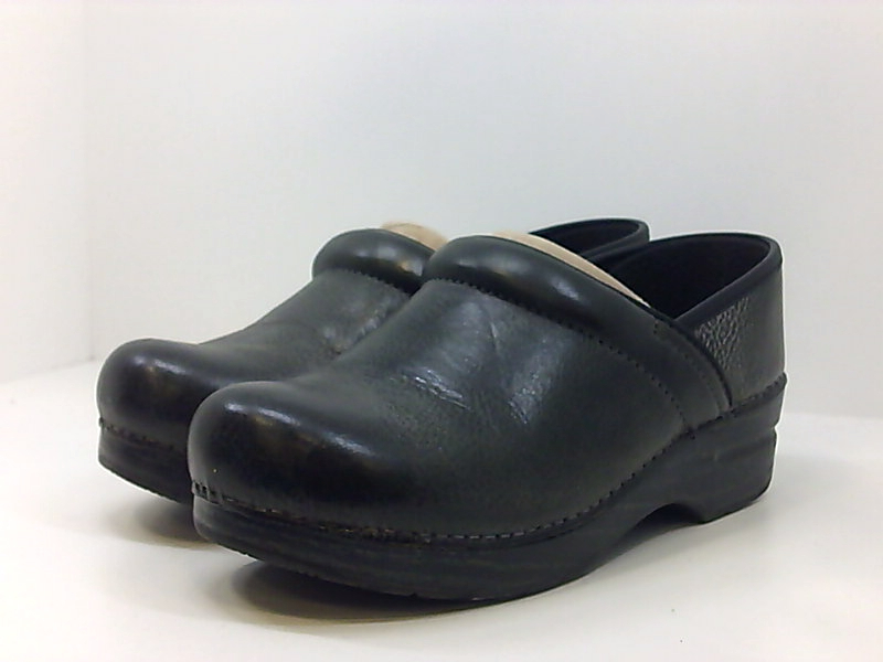 dansko distressed clog