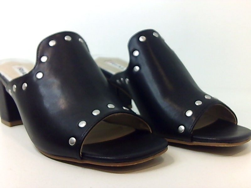 black closed toe mules