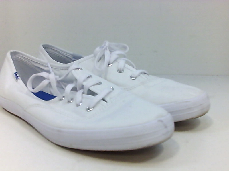 womens white canvas sneaker