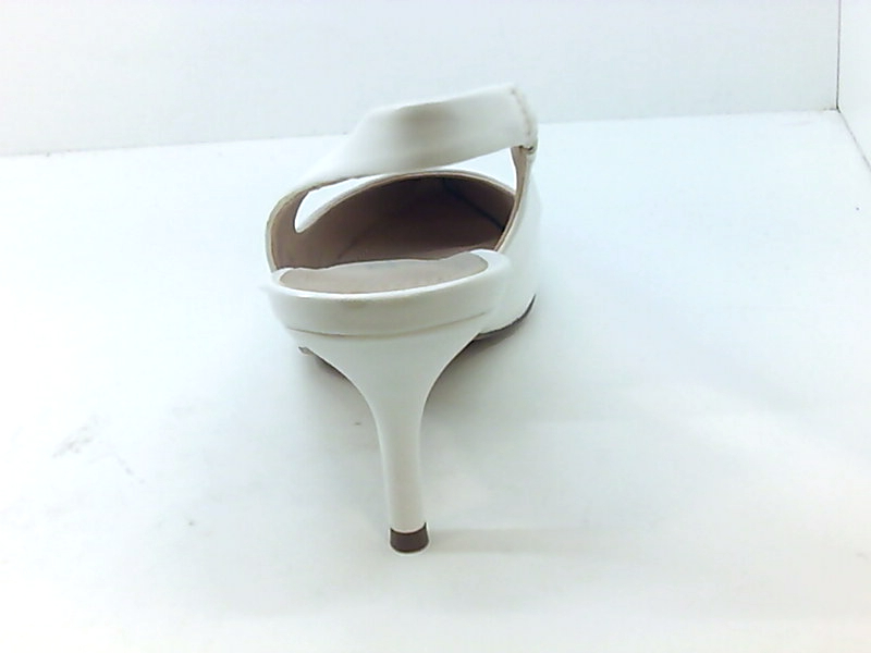 charles david white pumps