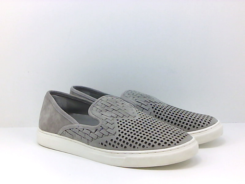vince camuto bristie sneaker