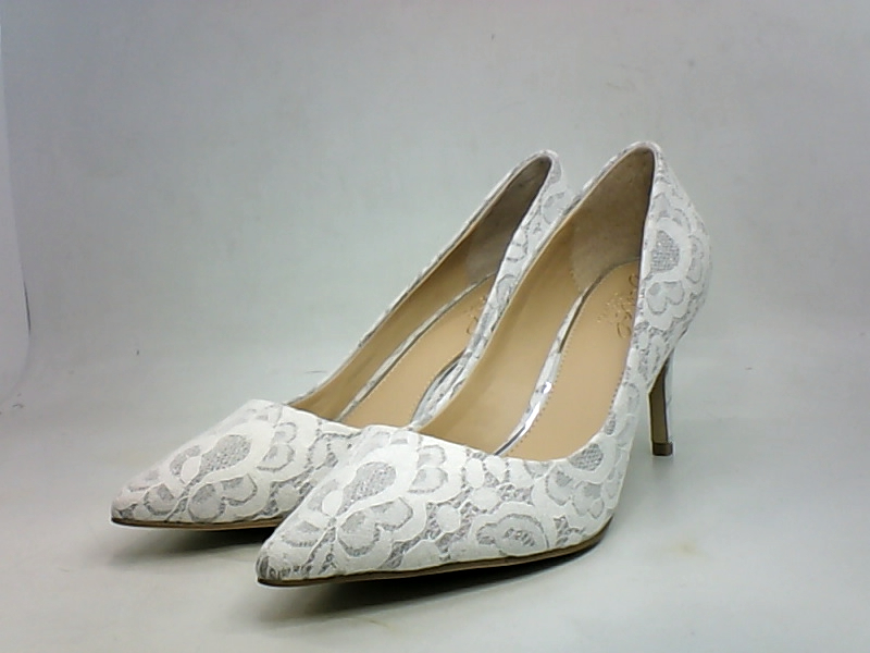 badgley mischka devi pointed toe pump