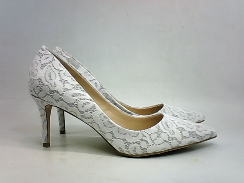 badgley mischka devi pointed toe pump