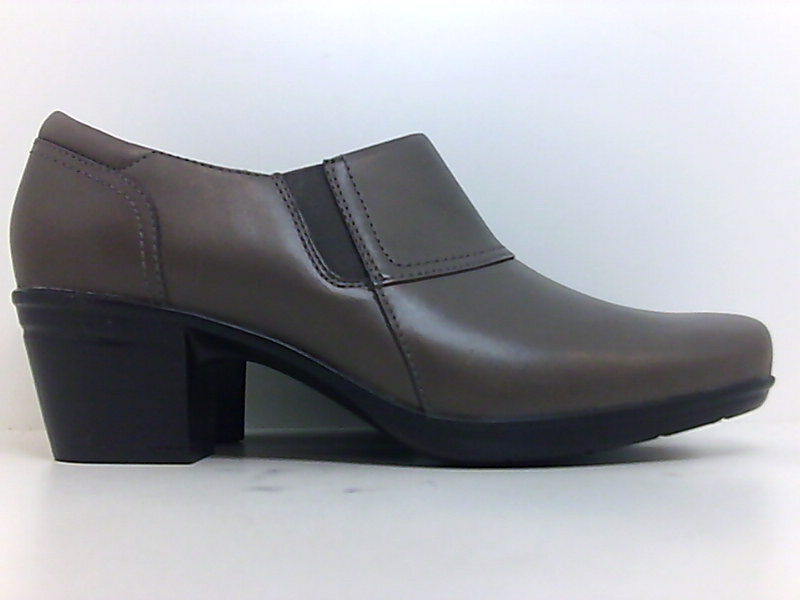clarks gray pumps