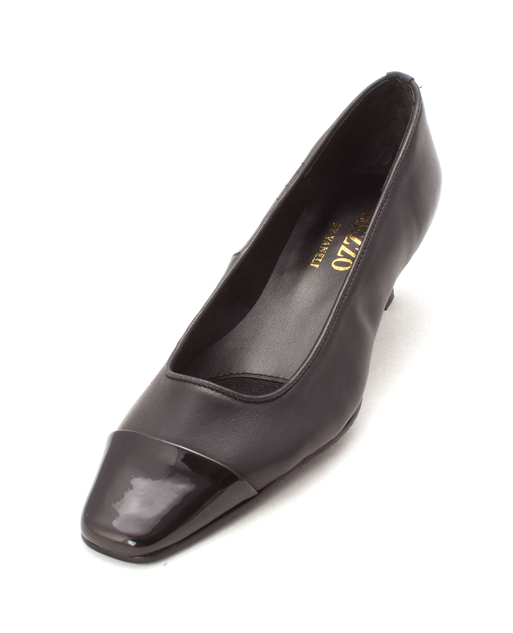 vaneli cap toe
