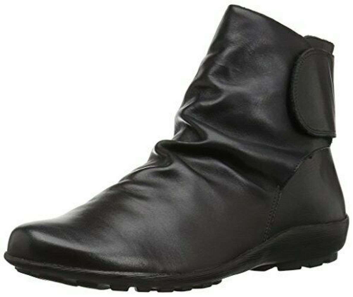 closed toe ankle boot