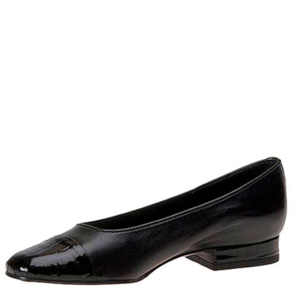 vaneli cap toe