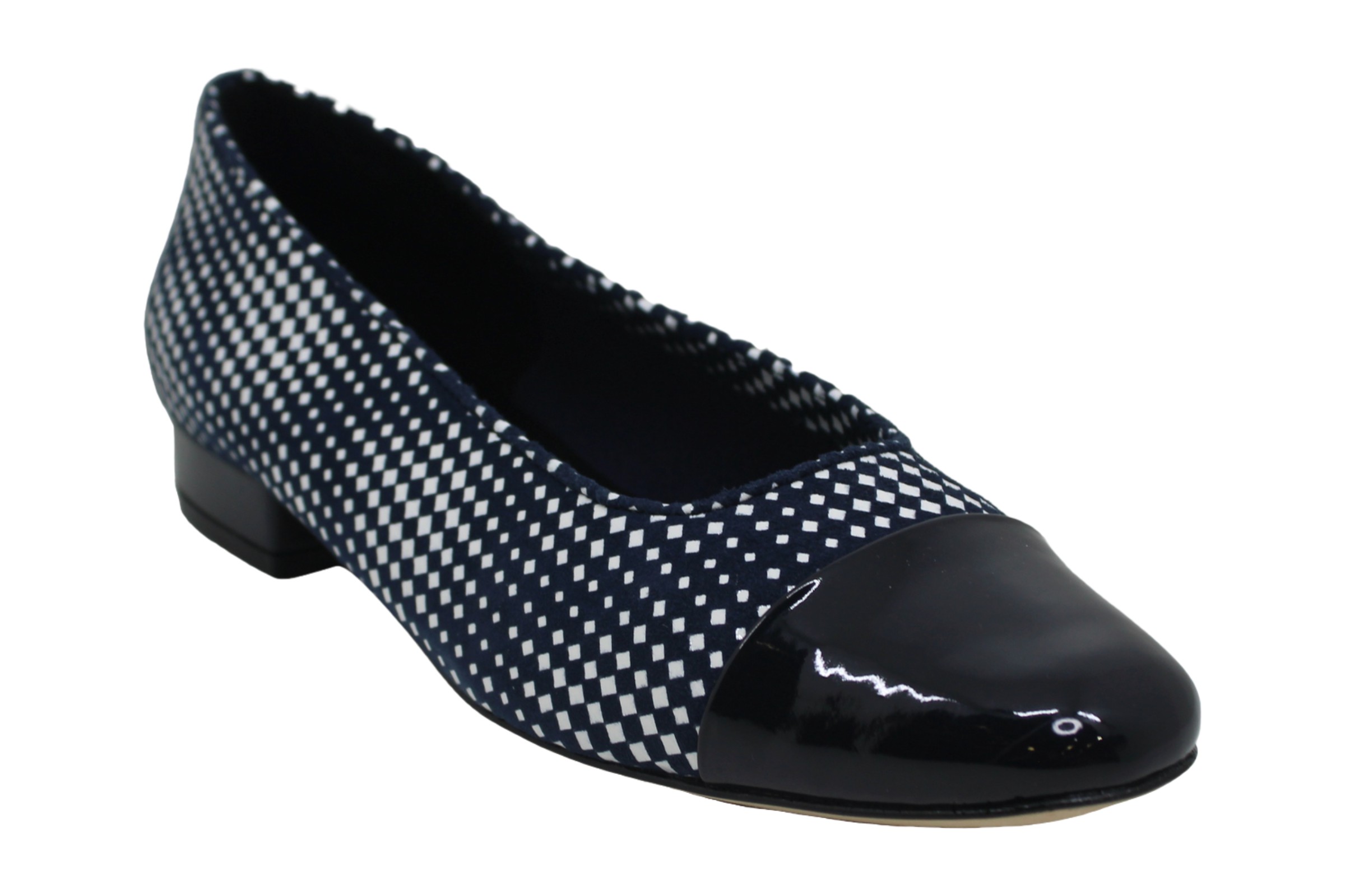 vaneli cap toe