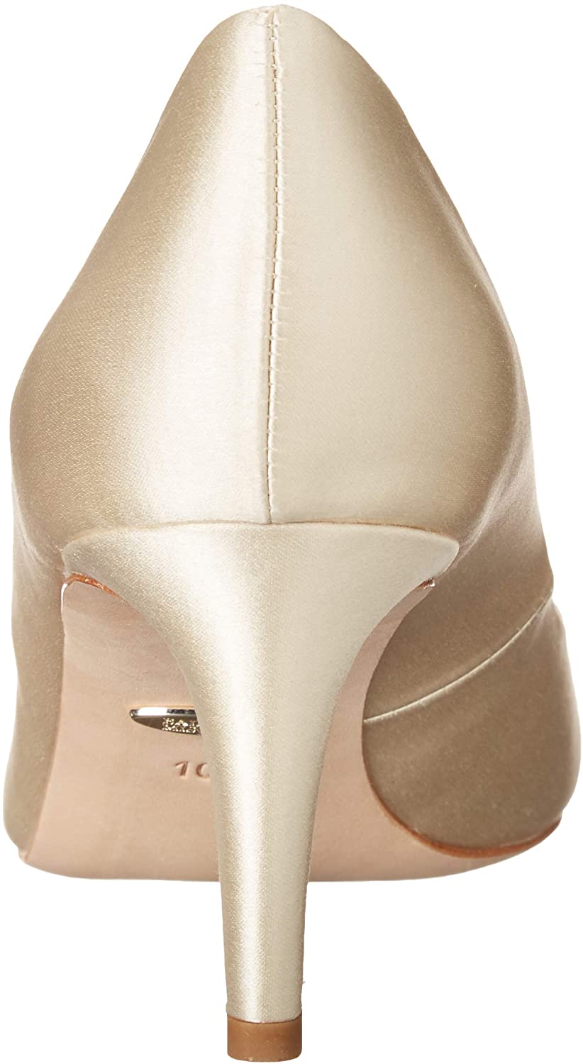 badgley mischka pointed toe shoes