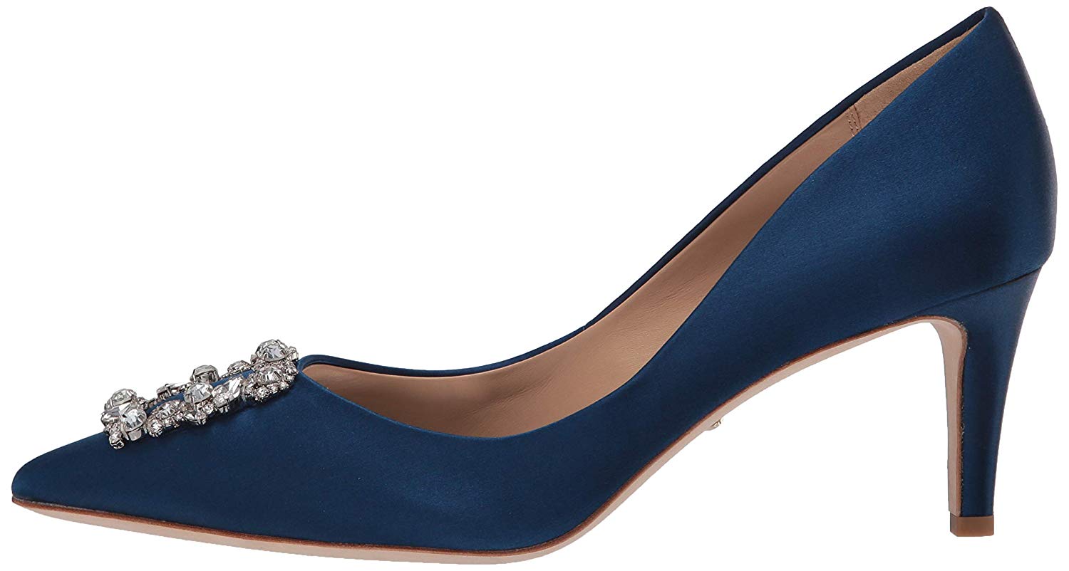 badgley mischka carrie crystal pilgrim satin pumps
