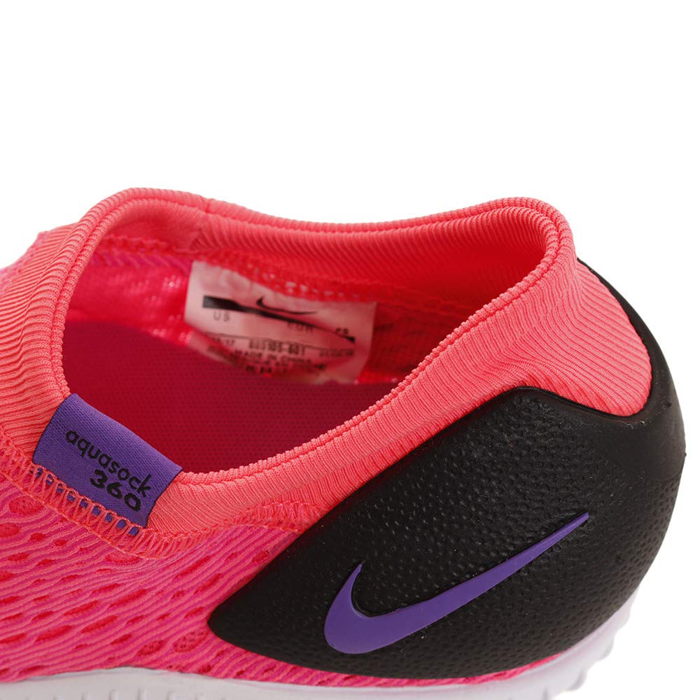nike aqua socks