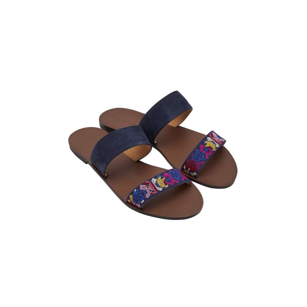 casual slide shoes