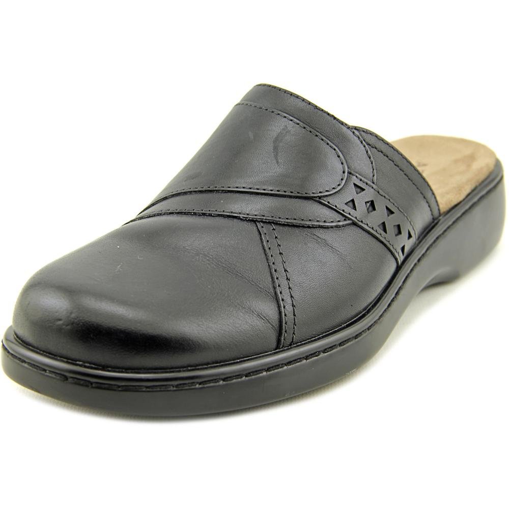 black closed toe mules