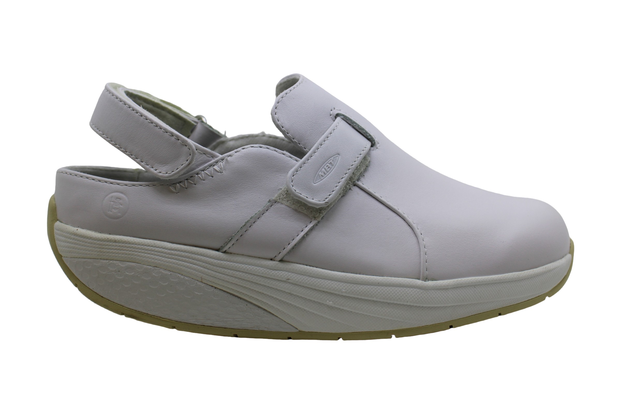 comfortable white walking shoes