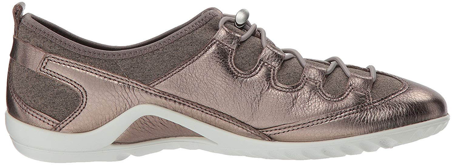 ecco women's vibration ii toggle sneaker