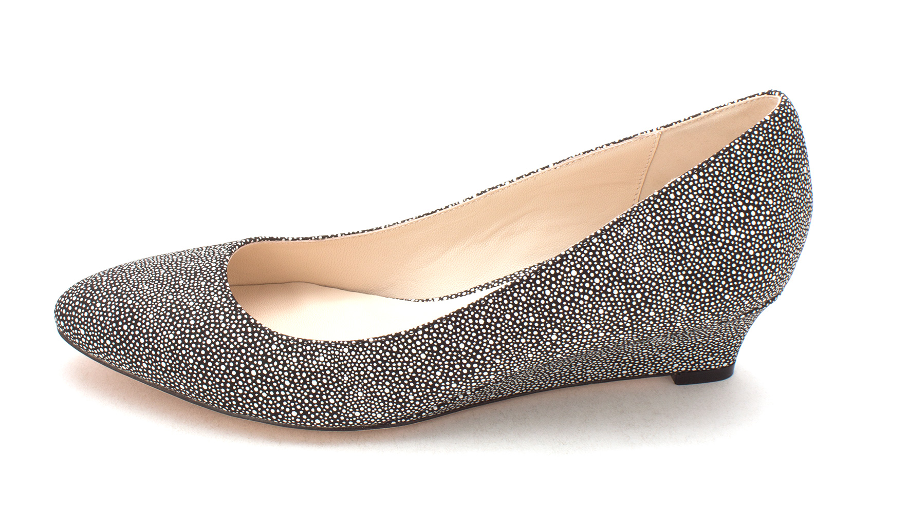 Cole Haan Womens 13A4173 Closed Toe Wedge Pumps Black/White Size 6.0 Cole Haan Womens 13A4173 Closed Toe Wedge Pumps Black/White Size 6.0