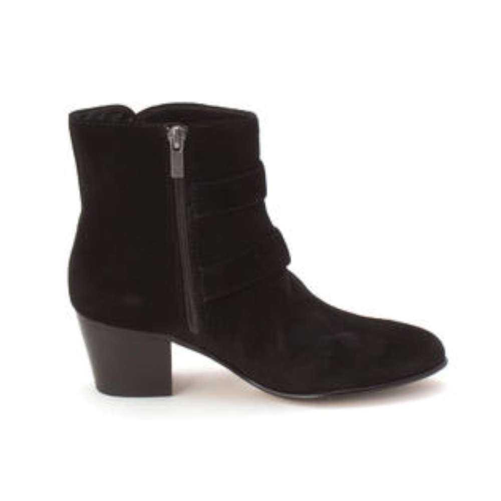 closed toe ankle boot
