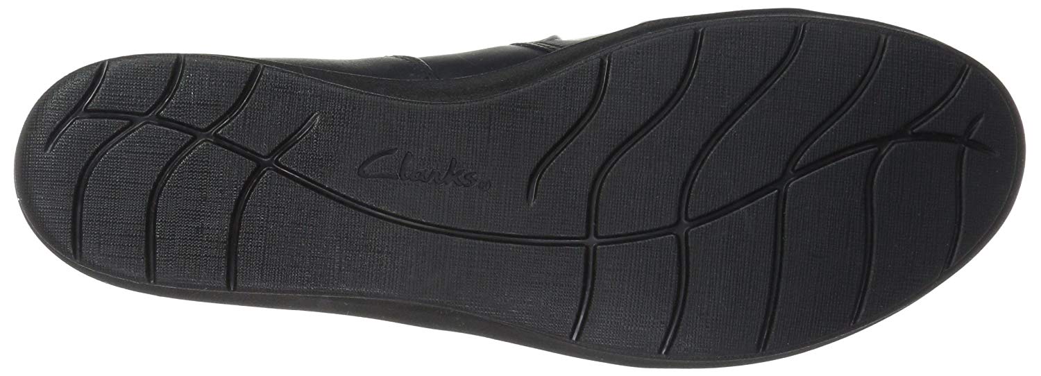 Clarks Womens Hope Roxanne Almond Toe Loafers, Navy