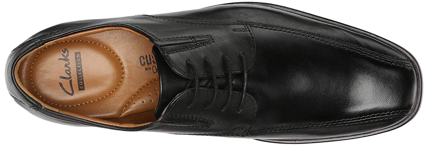clarks tilden style