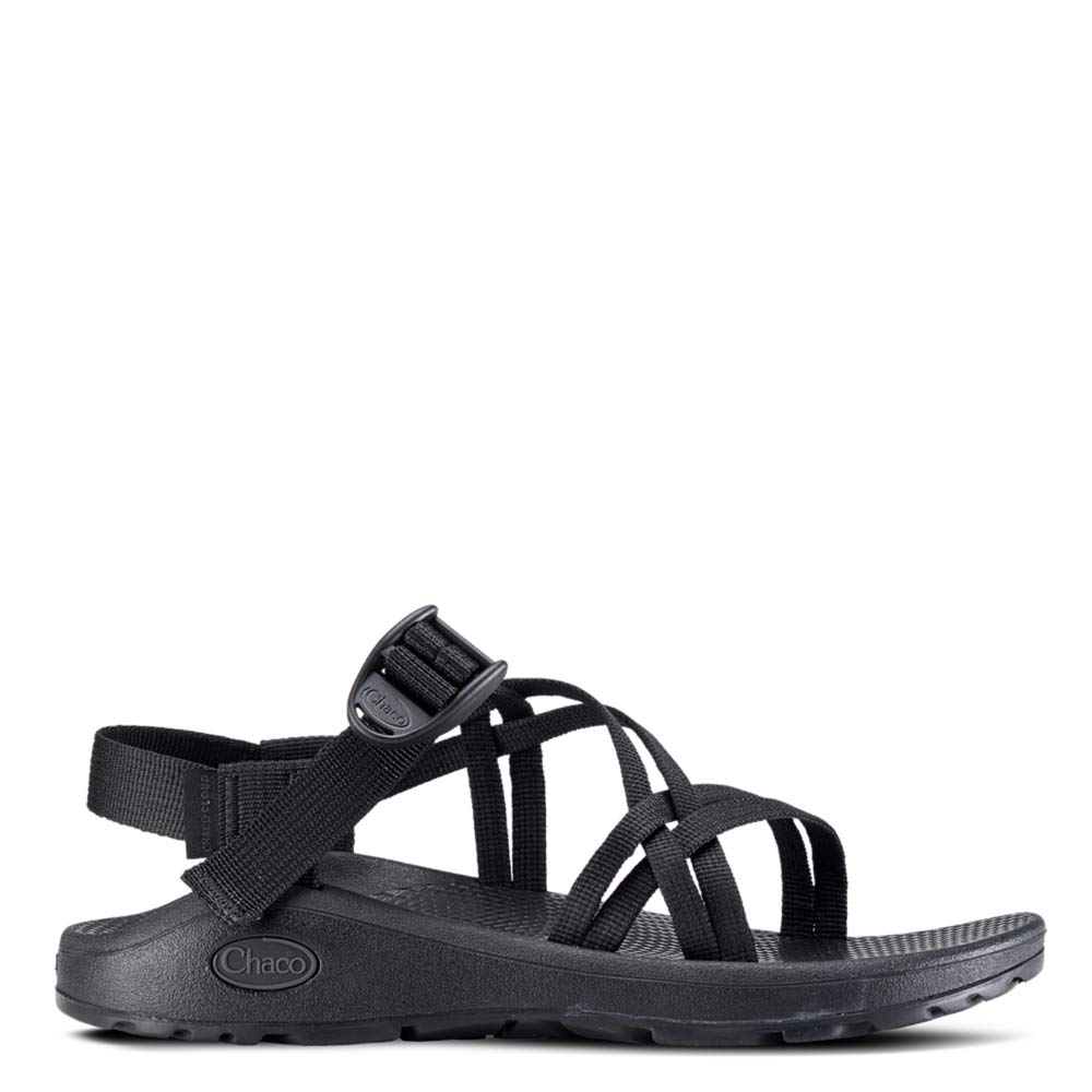 black strappy chacos