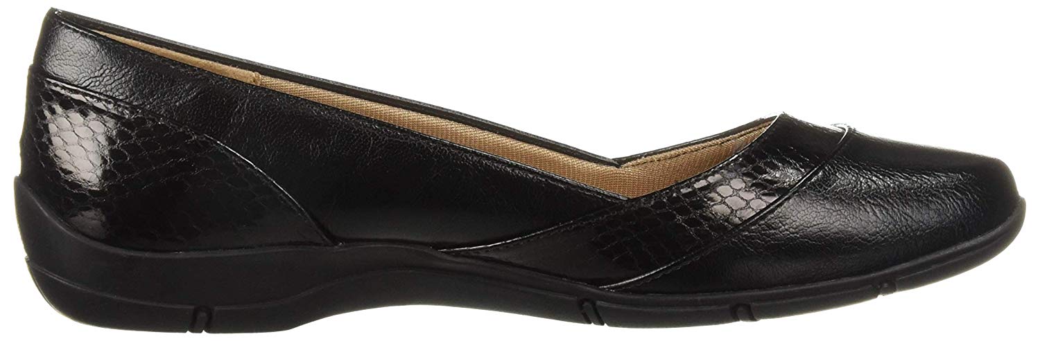 black flats size 7