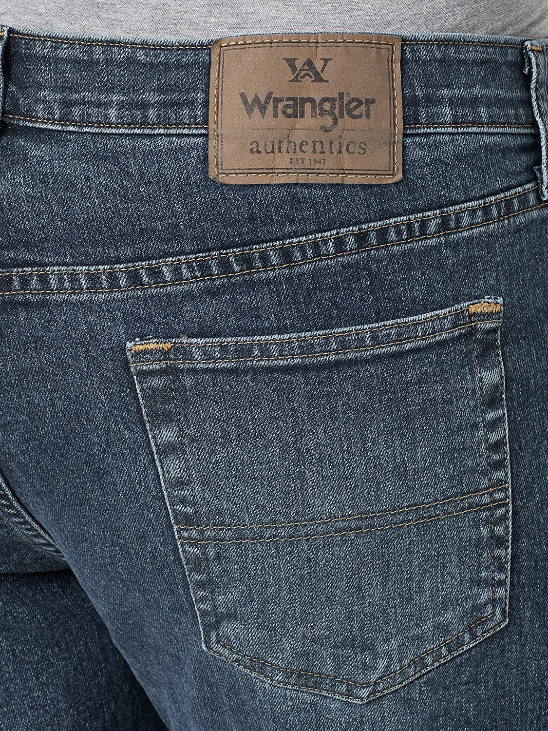 wrangler authentics men's relaxed fit comfort flex waist jean