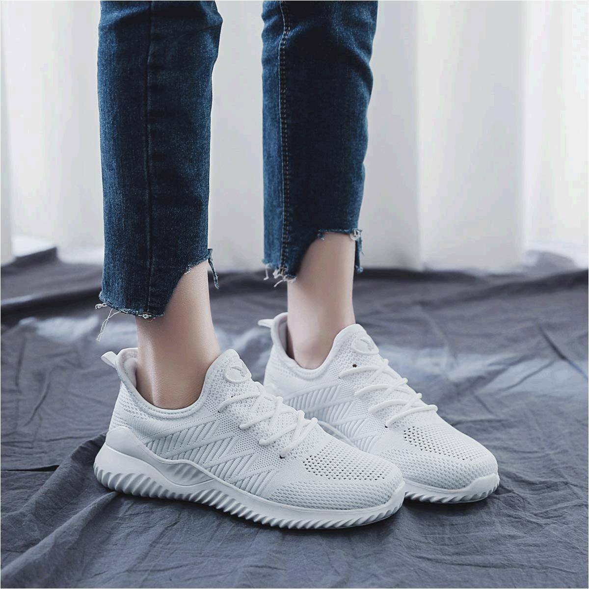 JARLIF Women's Memory Foam Slip On Walking Tennis Shoes, White, Size 8.