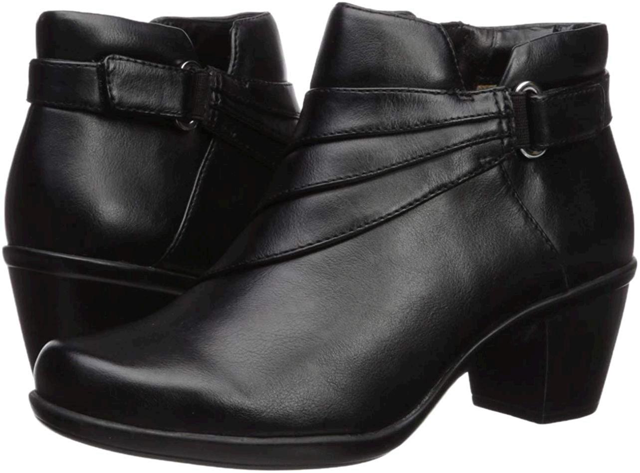 naturalizer flat ankle boots