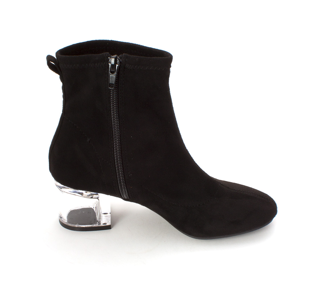 closed toe ankle boot