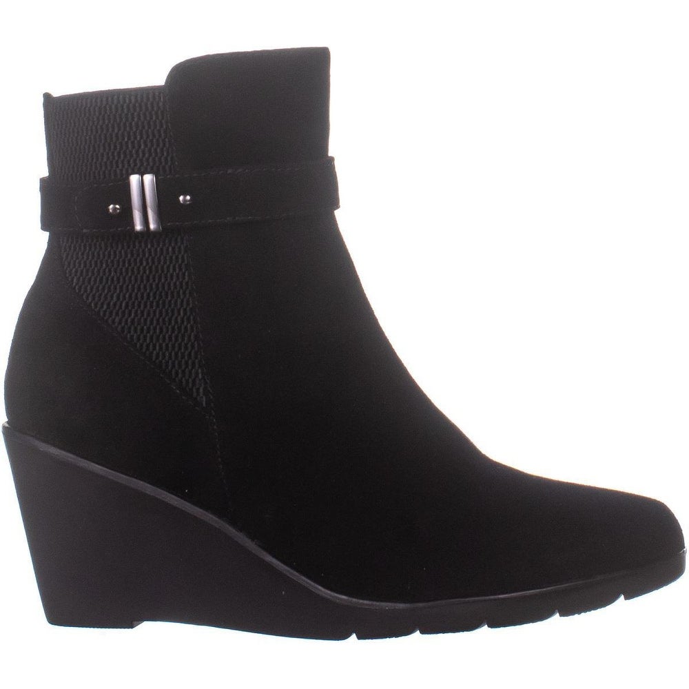 closed toe boots