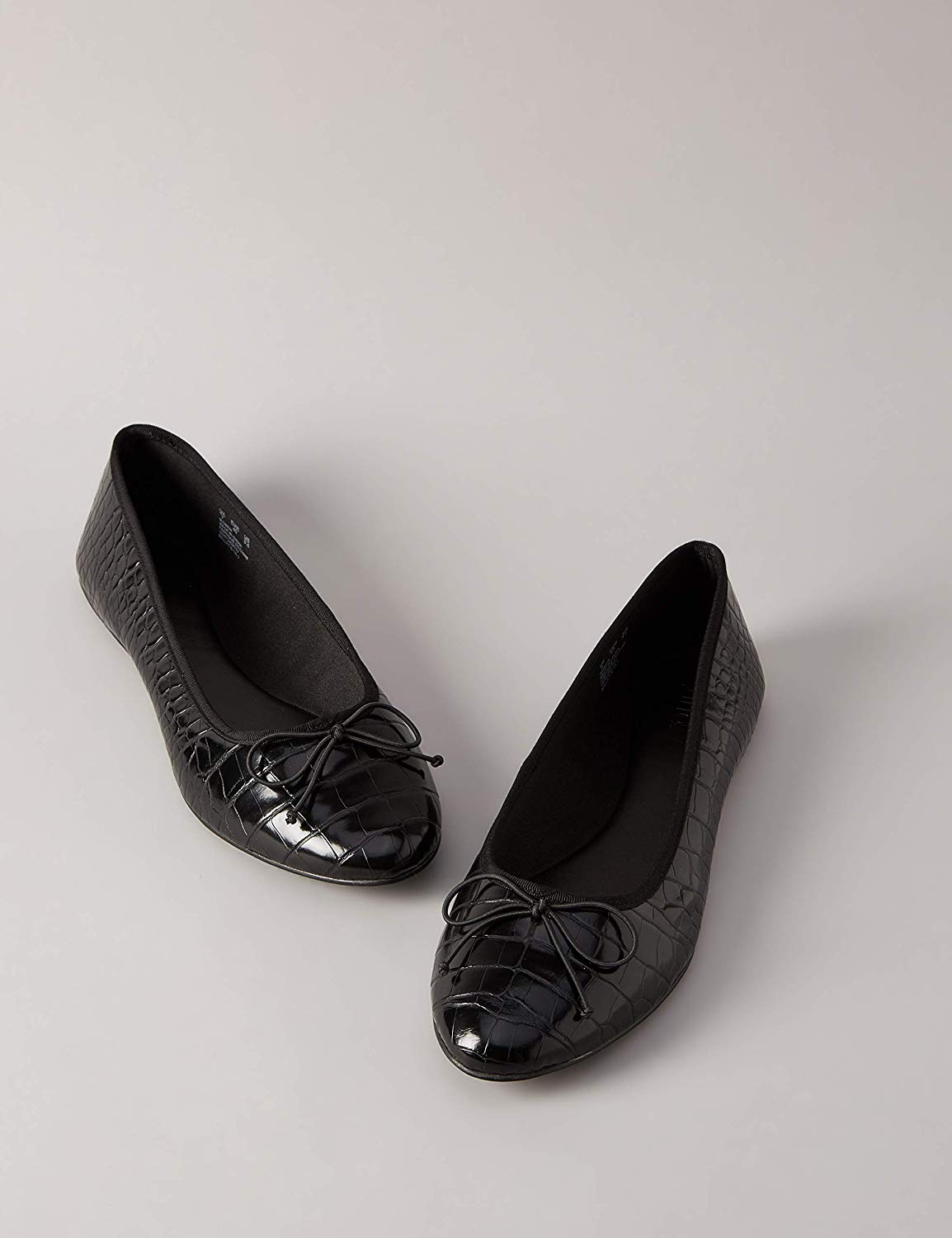 closed toe ballet flats