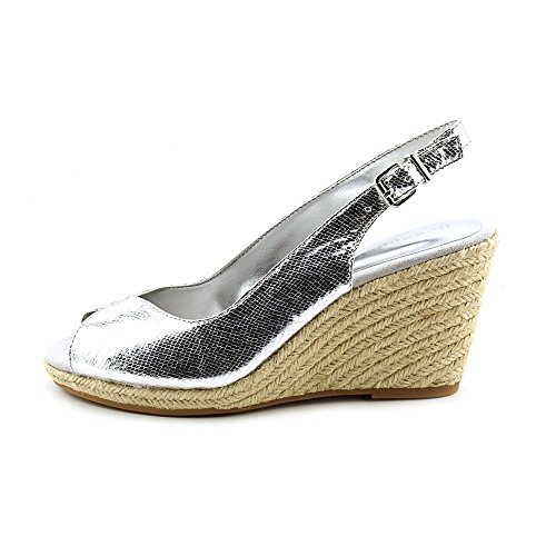 BCBGMAXAZRIA Womens Basil Leather Peep Toe Casual Platform Silver Size 70 BCBGMAXAZRIA Womens Basil Leather Peep Toe Casual Platform Silver Size 70