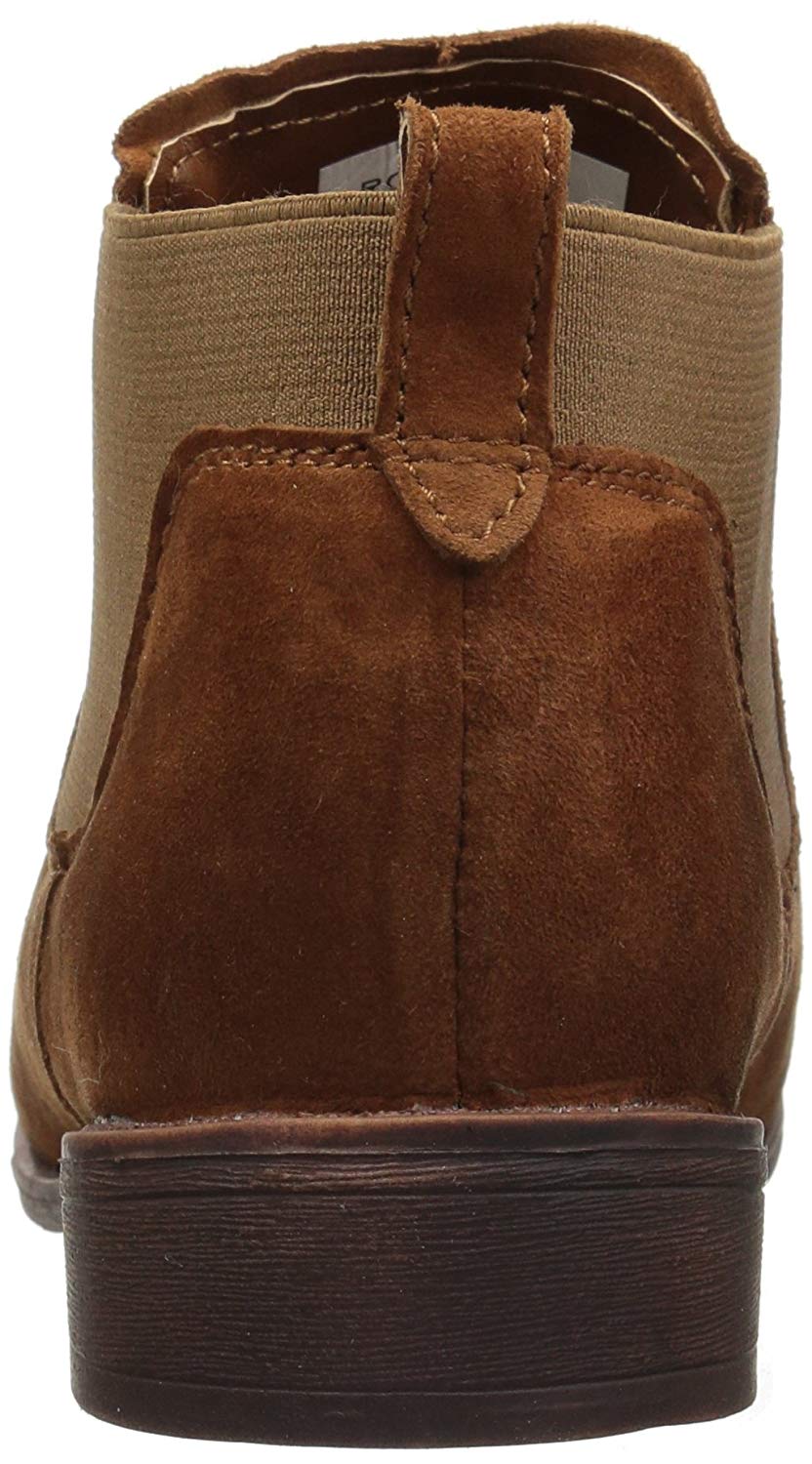 closed toe ankle boot