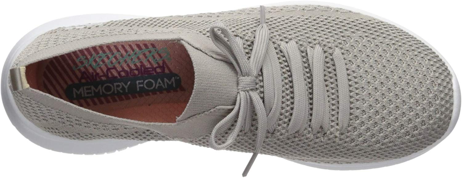 d width trainers